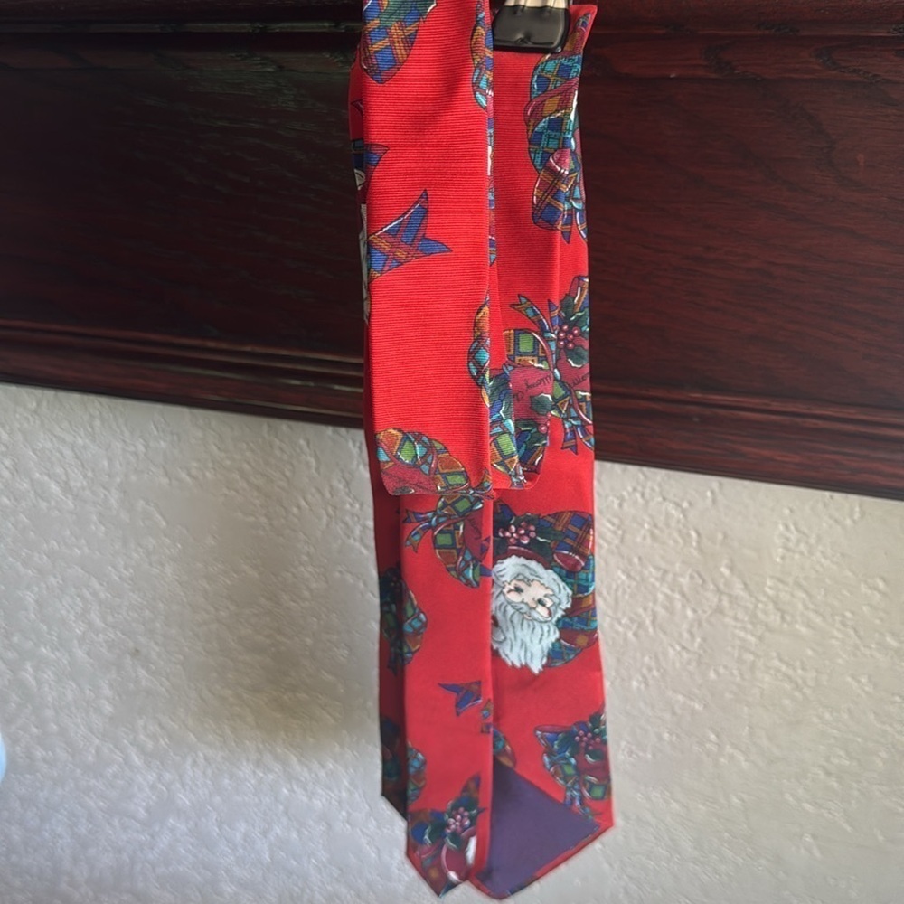 Vintage Santa Claus Festive Christmas Wreath Red Santa Holiday Party 90s Tie - Picture 5 of 5